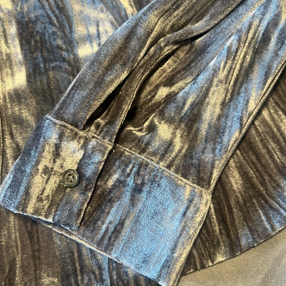 Maurice’s Velvet button down shirt women’s XXL - Picture 3 of 6
